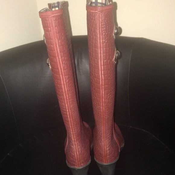 Rain Boots - Picture 3 of 7